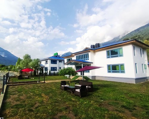 Pahalgam Riverside Retreat